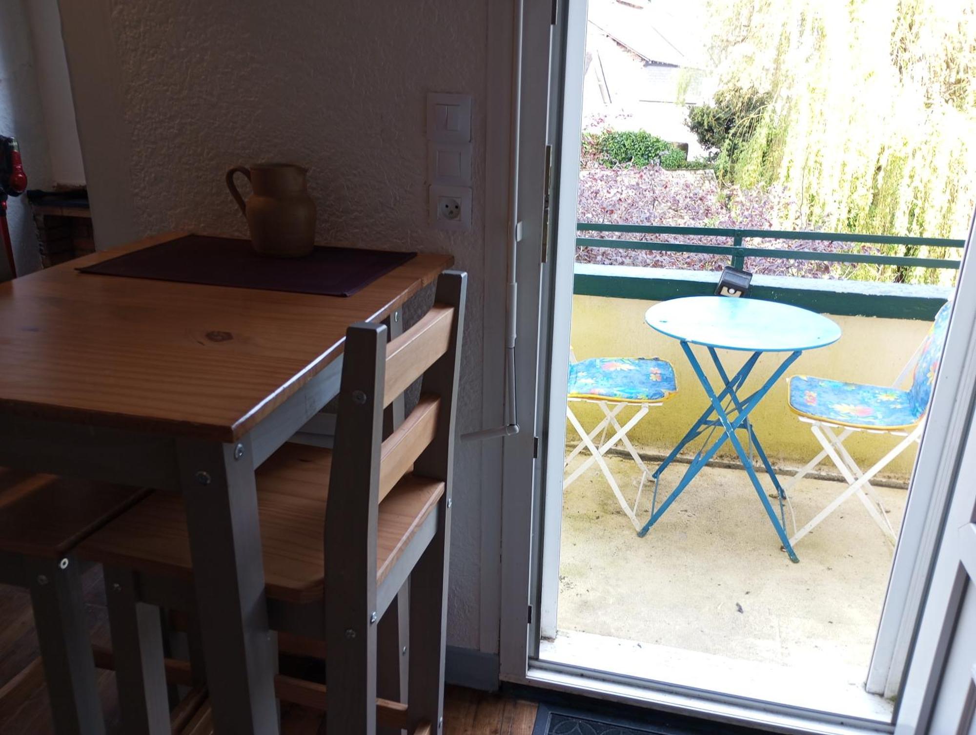 Apartment Rdc Au Pied Du Chateau Et Balcon Sur La Vilaine *